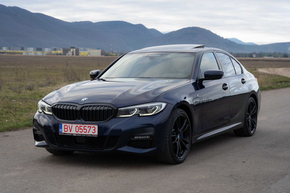 BMW Seria 3 330e G20 M-Sport Laser Trapa Frane M Distronic R19 292cp