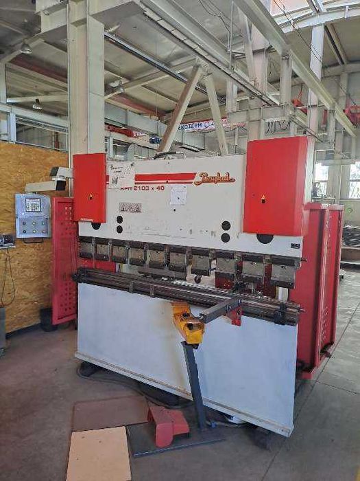 Продава се Промишлена сграда в Хасково, Промишлена зона - Изток - 10500 кв.м за 170 €/кв.м - Снимка #19