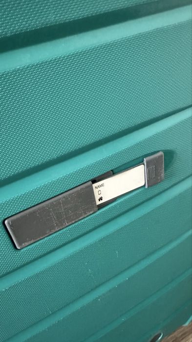 Продаю классный чемодан