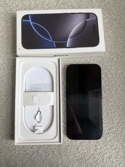 Apple iPhone 16 PRO 256Gb Titanium Black neverlocked cumparat de nou