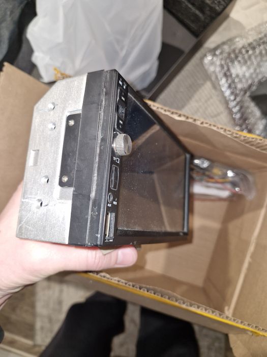 Продам магнитолу