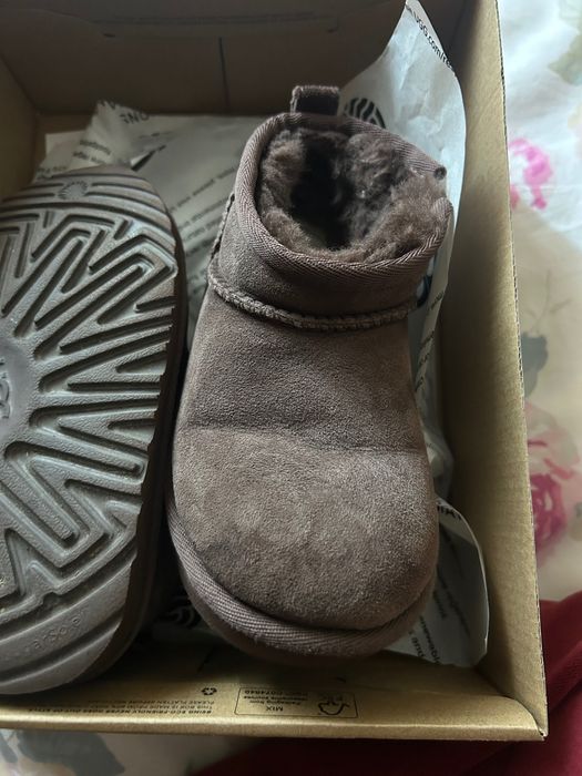 Ugg кафяви 28.5 носени веднъж