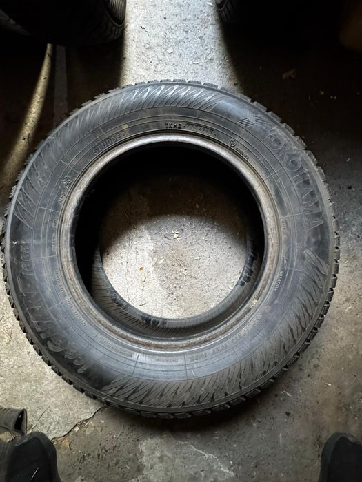 Шины зимние 215 65 R16