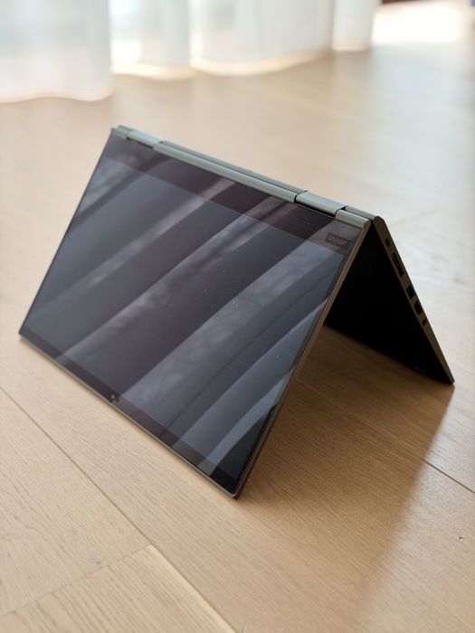 Lenovo ThinkPad X1 Yoga - Gen 4 Display 14” 4K UHD cu nano-SIM