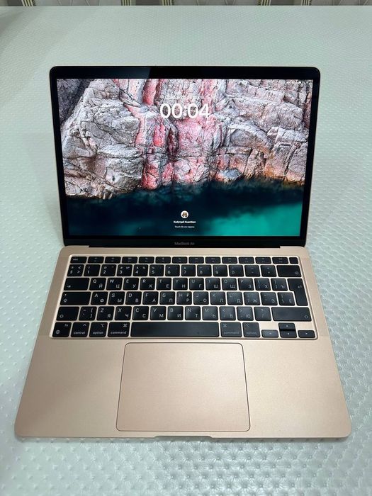 MacBook Air M1 8/256