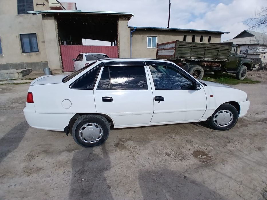 Nexiya 2 yaxshi xolatda