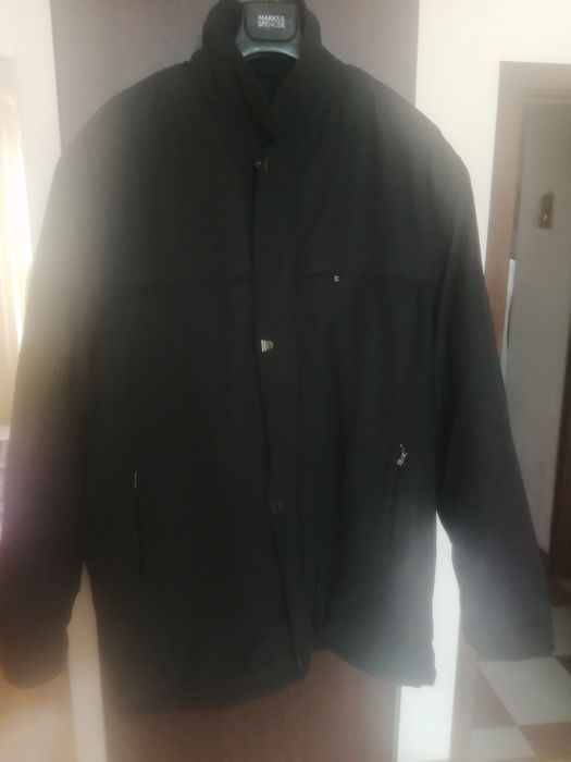 Мъжка черна греика за сезон есен зима.