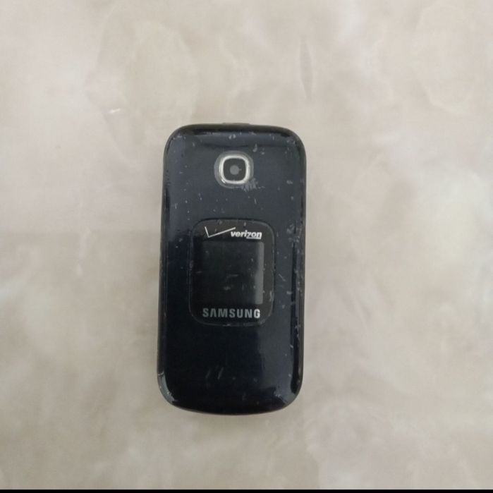 Срочно продам телефон