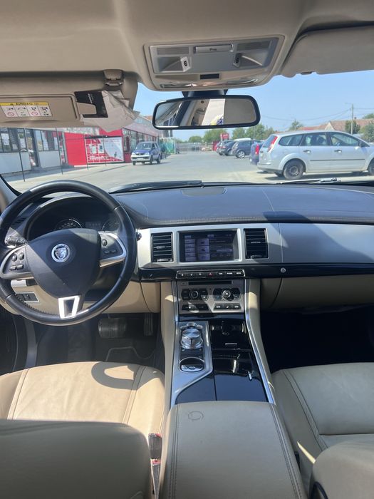Jaguar Xf facelift 2013