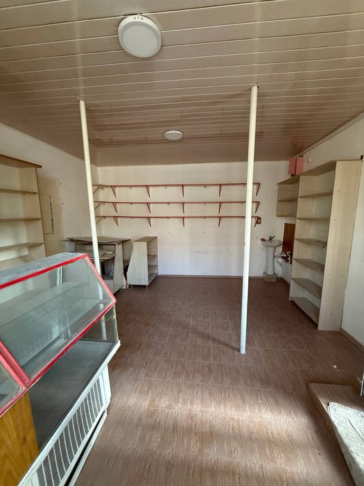 Продаётся нежилое помещение в 9-м микрорайоне, площадью 40 м²,