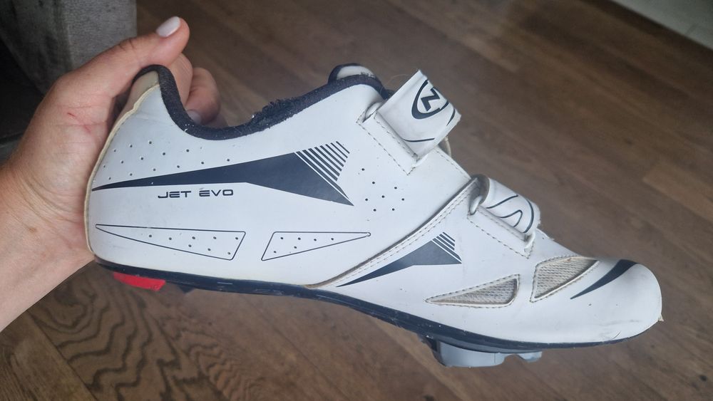 Papuci ciclism Northwave Jet Evo, mărimea 47 – gata de pedalat!