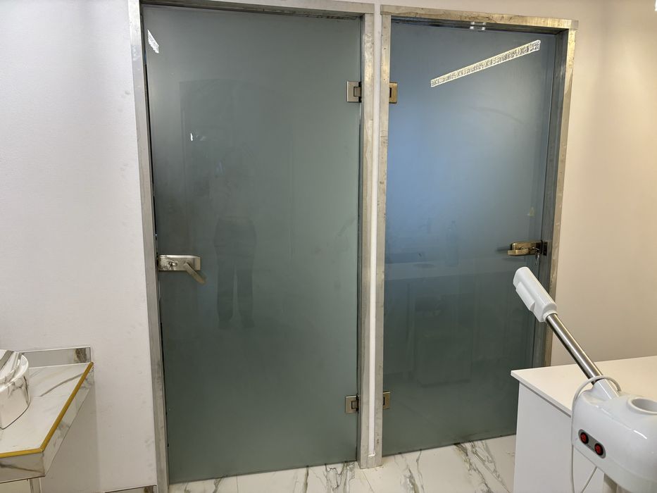 Usi de sticla pentru interios