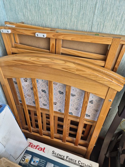 Детская кроватка