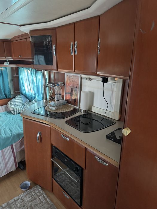 Каравана с навес