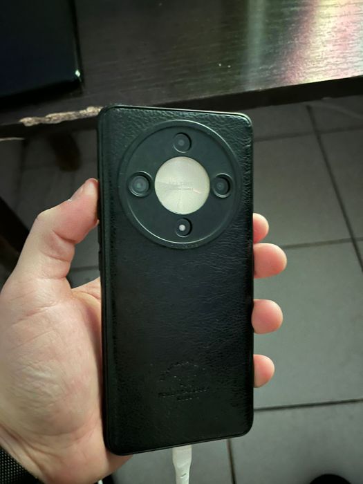 Продам Honor x9b 256 гб