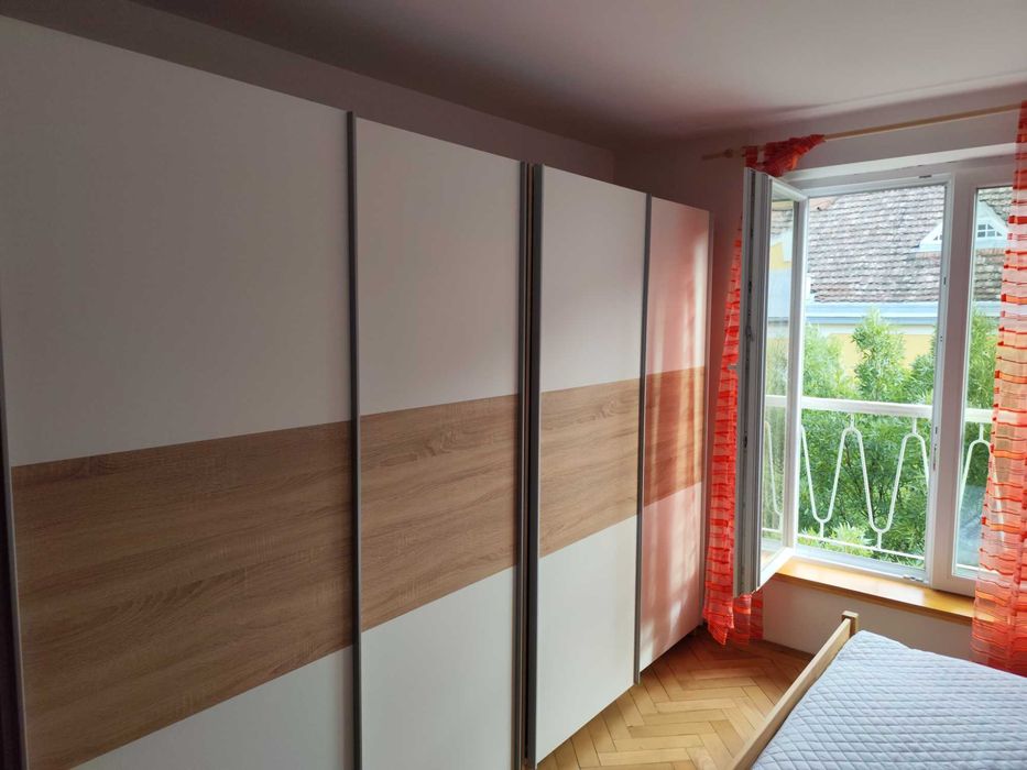 Apartament de închiriat, 2 camere + living cu bucătărie