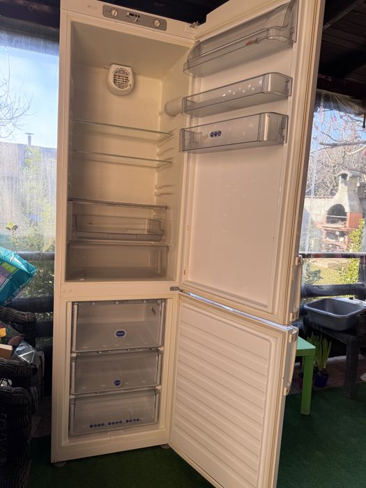 Combina frigirigica Whirlpool