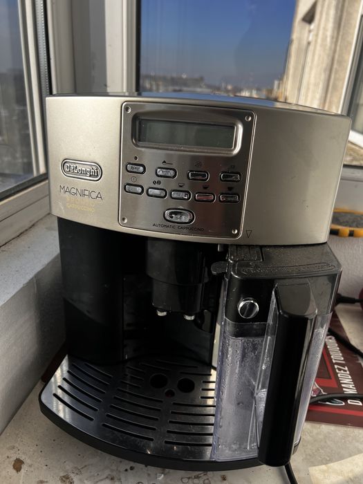 Vand expresso cafea boabe DeLonghi Magnifica
