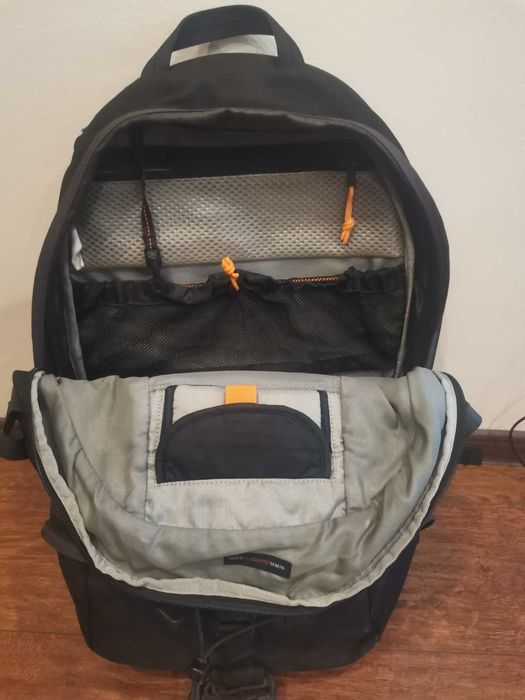 Продавам
Раница Lowepro CompuRover AW