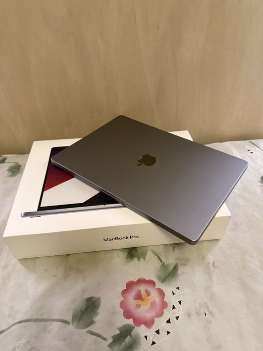 Macbook pro 16 M1 pro   32-512  gb srochno sotiladi. Ideal xolatda
