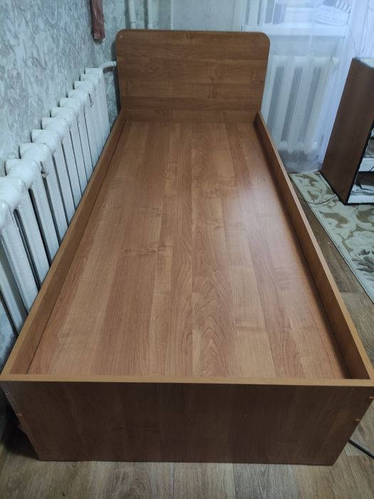 Продается кровать односпальная