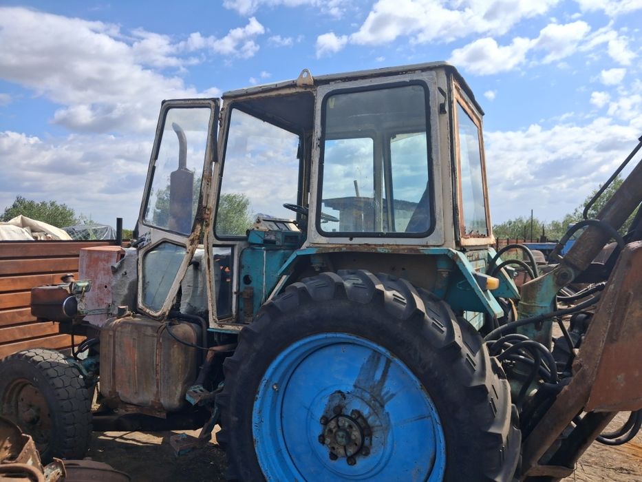 Продаётся трактор ЮМЗ экскаватор