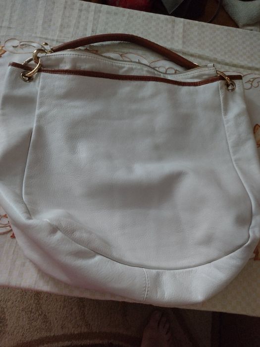 Дамска чанта естествена кожа