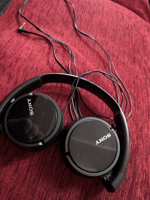 Căști Sony și Panasonic