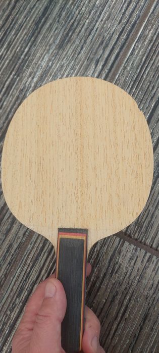 Paleta tenis de masa Donic cu  Dignics 09 C și Tenergy  05