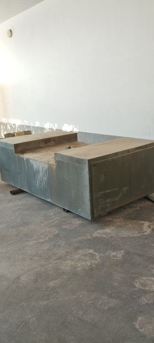 Yashik palet sotiladi holati yaxshi maz. kamaz prseplaga qoʻysa boʻlad