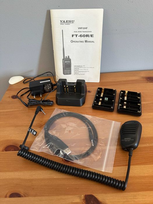 Радиостанция Yaesu FT-60R