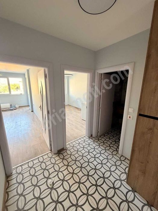Продава се Двустаен апартамент в Велико Търново, Център - 60 кв.м за 1984 €/кв.м - Снимка #2