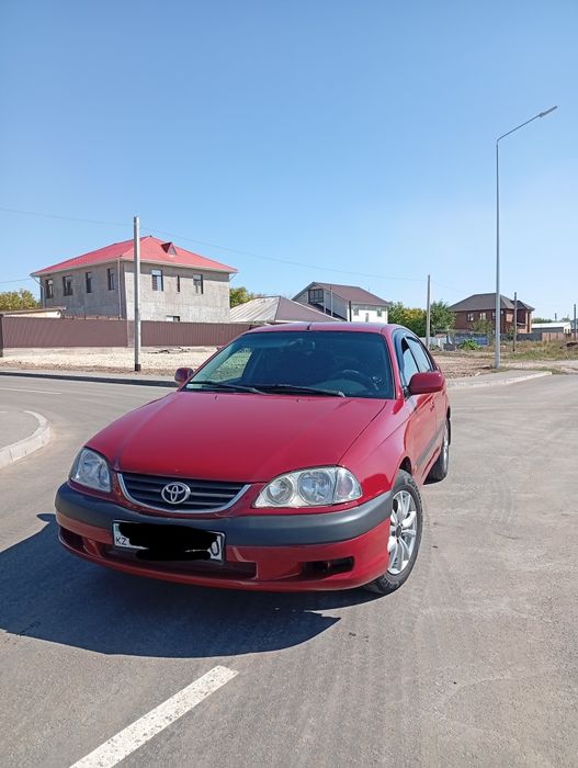 Продам машину Авенсис