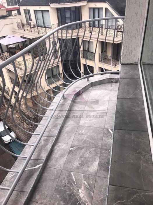 Дава се под наем Двустаен апартамент в Варна, Център - 65 кв.м за 700 € - Снимка #4