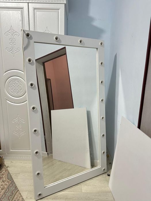 Продается зеркало Профессиональное зеркало для макияжа в широкой дерев