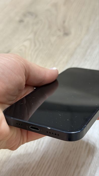 iPhone 13 синий