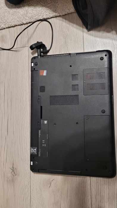 Sony Vaio Pentium 2117U 1,8 GHz  / 4 GB  / 500 GB