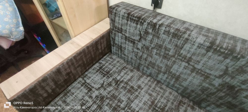 Продам диван б/у