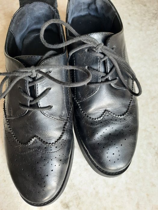 Продам женские туфли