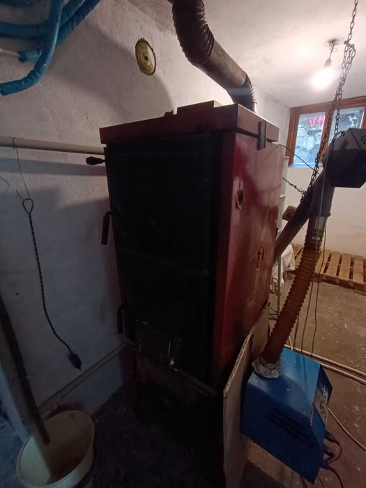 Продавам котел Виадрус