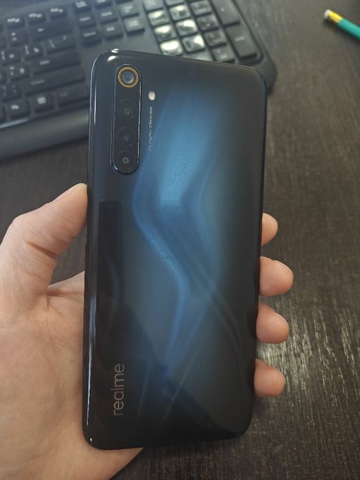 Продаю Realme 6 Pro
