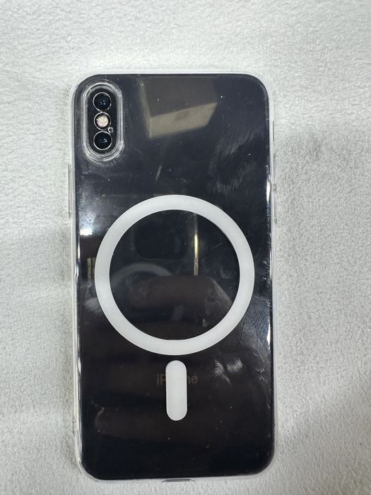 Iphone X 64 gb rangi qora karopkasi bor