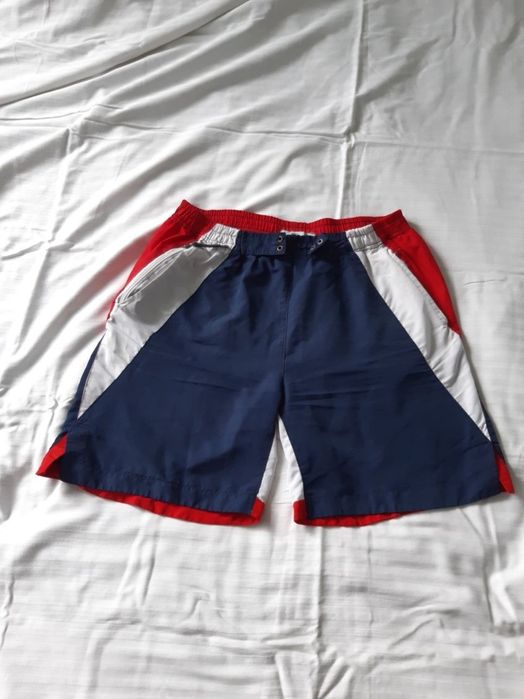 Pantaloni scurti  .