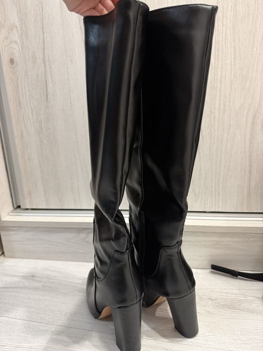 Vand cizme negre din piele 37