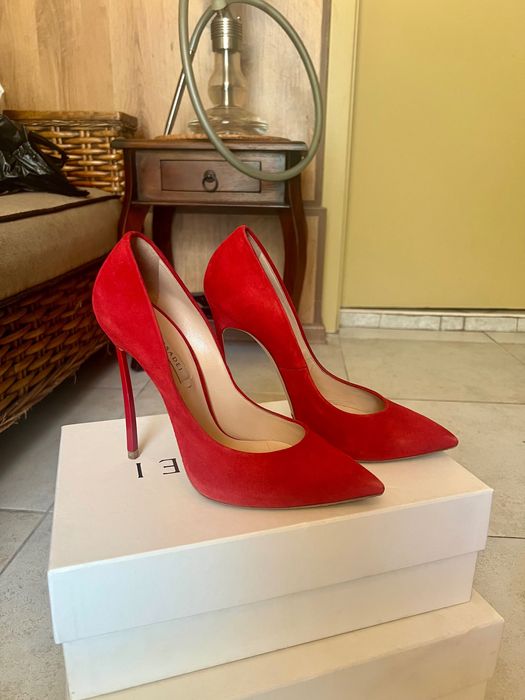 Casadei pumps …..