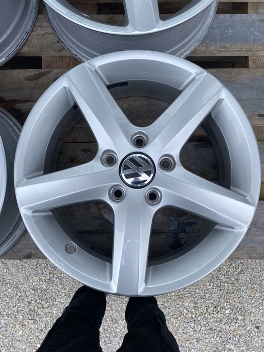 16 цола 5 х 112 мм Фолксваген Голф , Кади ,  VW Golf
