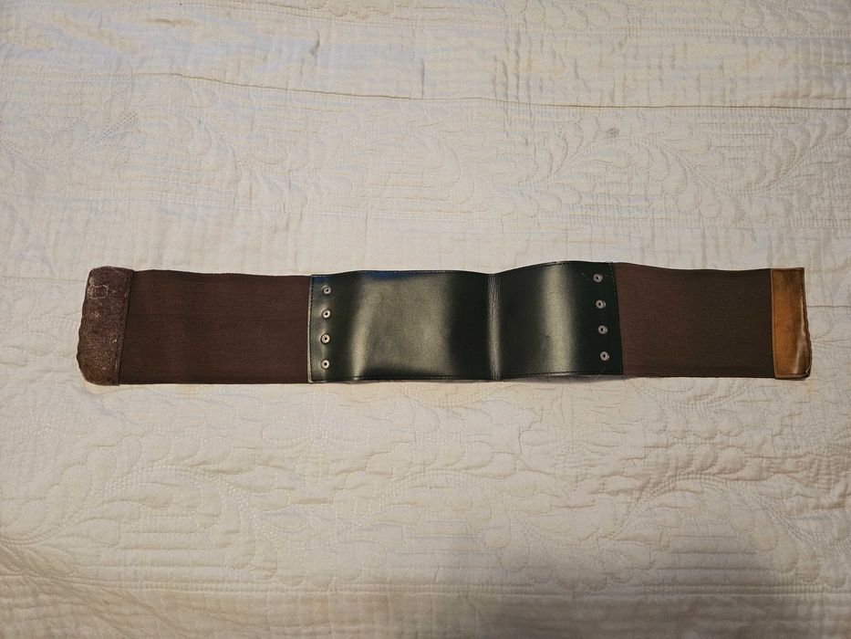 Комплект от пухкав елек и гети