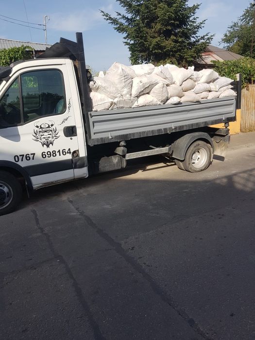 Transport moloz nisip piatra amestec pamant materiale de costructii