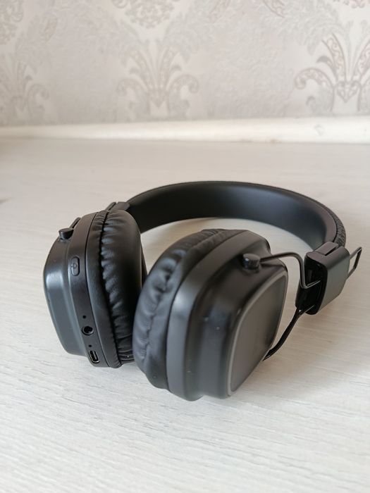 Продается наушник Marshall