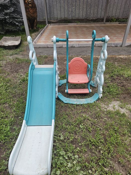 Продам горку с качелей.